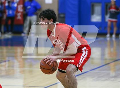 Thumbnail 2 in Mater Dei vs Santa Margarita photogallery.