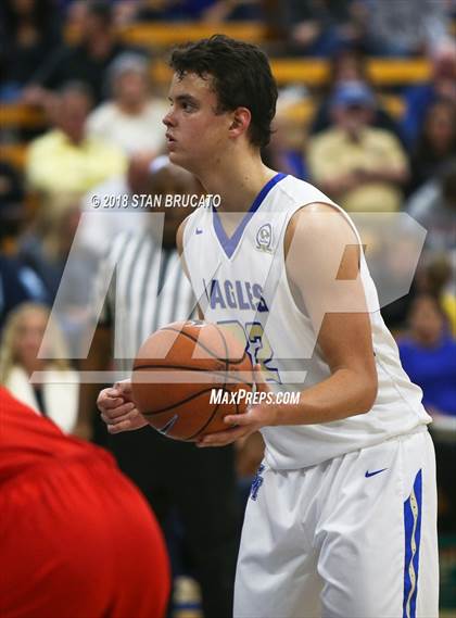 Thumbnail 2 in Mater Dei vs Santa Margarita photogallery.