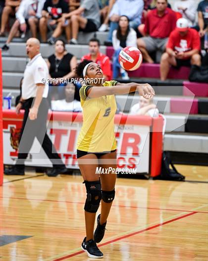 Thumbnail 1 in Alief Hastings @ Fort Bend Travis photogallery.
