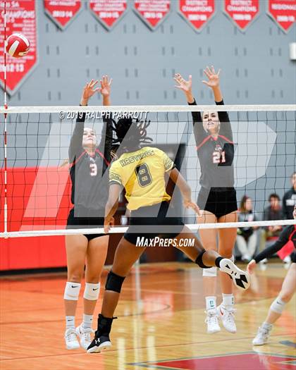 Thumbnail 1 in Alief Hastings @ Fort Bend Travis photogallery.