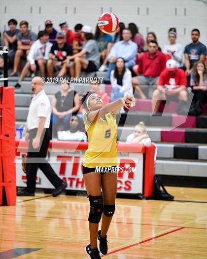 Thumbnail 3 in Alief Hastings @ Fort Bend Travis photogallery.