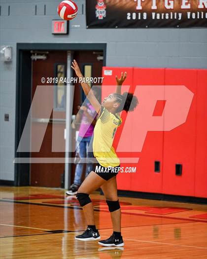 Thumbnail 3 in Alief Hastings @ Fort Bend Travis photogallery.