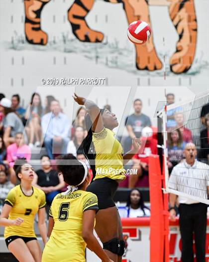Thumbnail 3 in Alief Hastings @ Fort Bend Travis photogallery.