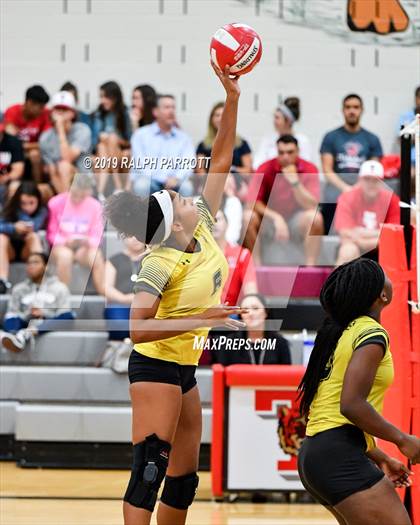 Thumbnail 2 in Alief Hastings @ Fort Bend Travis photogallery.