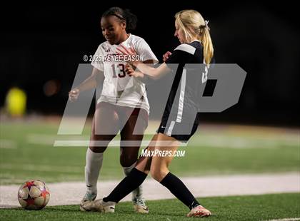 Thumbnail 2 in Byrd vs. Destrehan photogallery.