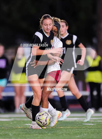 Thumbnail 3 in Byrd vs. Destrehan photogallery.