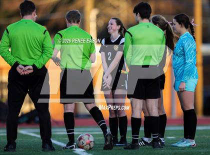 Thumbnail 2 in Byrd vs. Destrehan photogallery.