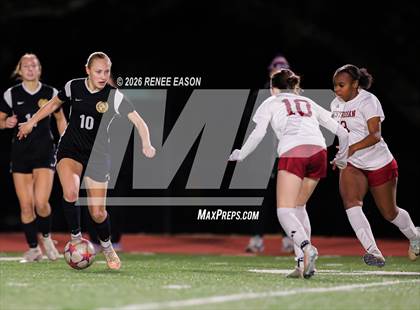 Thumbnail 2 in Byrd vs. Destrehan photogallery.