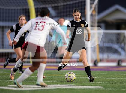 Thumbnail 3 in Byrd vs. Destrehan photogallery.