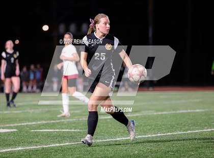 Thumbnail 2 in Byrd vs. Destrehan photogallery.