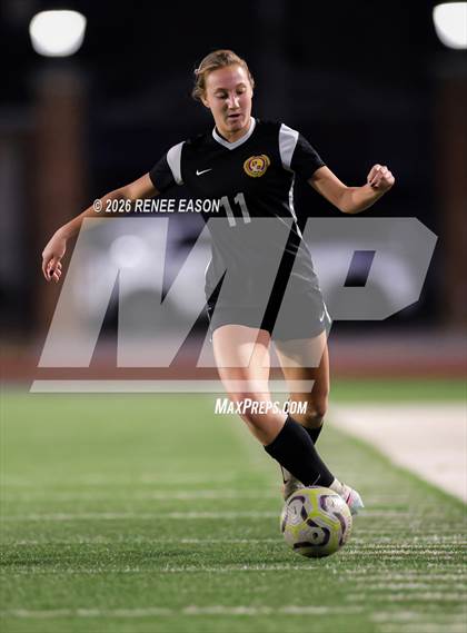 Thumbnail 2 in Byrd vs. Destrehan photogallery.