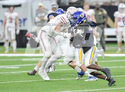 Thumbnail 2 in Dunham @ St. Charles Catholic (LHSAA Division III Select Final) photogallery.