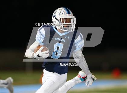 Thumbnail 3 in Yorktown vs. McLean photogallery.
