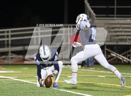 Thumbnail 2 in Yorktown vs. McLean photogallery.