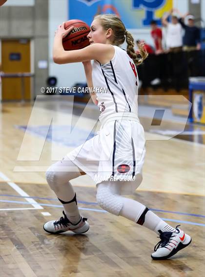 Thumbnail 3 in Kearns vs Springville (UHSAA 1st Round) photogallery.