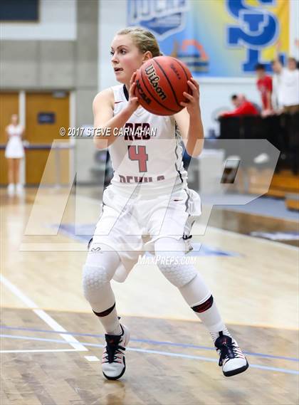 Thumbnail 3 in Kearns vs Springville (UHSAA 1st Round) photogallery.