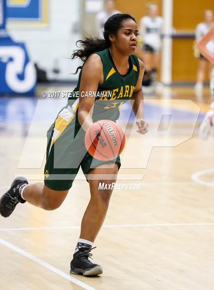 Thumbnail 3 in Kearns vs Springville (UHSAA 1st Round) photogallery.