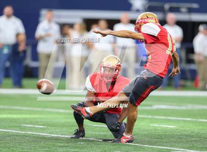 Thumbnail 2 in Allen vs. South Grand Prairie (UIL 6A DI Area Playoff) photogallery.