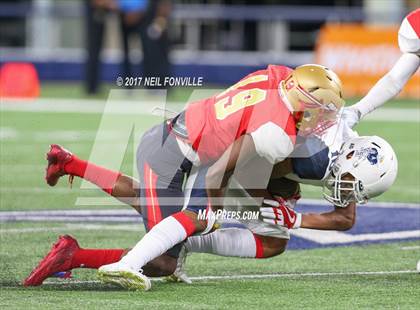 Thumbnail 3 in Allen vs. South Grand Prairie (UIL 6A DI Area Playoff) photogallery.