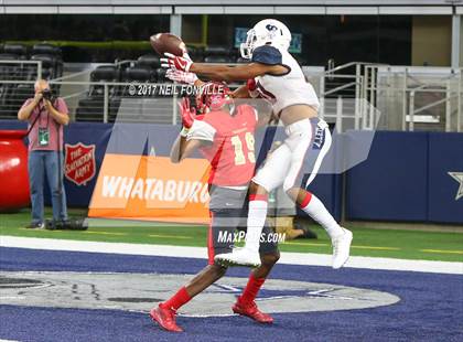 Thumbnail 3 in Allen vs. South Grand Prairie (UIL 6A DI Area Playoff) photogallery.