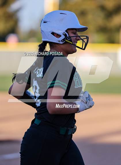 Thumbnail 1 in Reedley @ Selma photogallery.