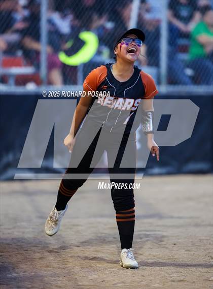 Thumbnail 1 in Reedley @ Selma photogallery.