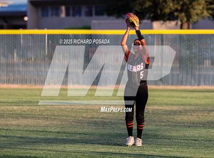 Thumbnail 1 in Reedley @ Selma photogallery.