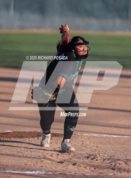Thumbnail 3 in Reedley @ Selma photogallery.