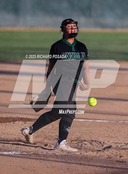 Thumbnail 2 in Reedley @ Selma photogallery.
