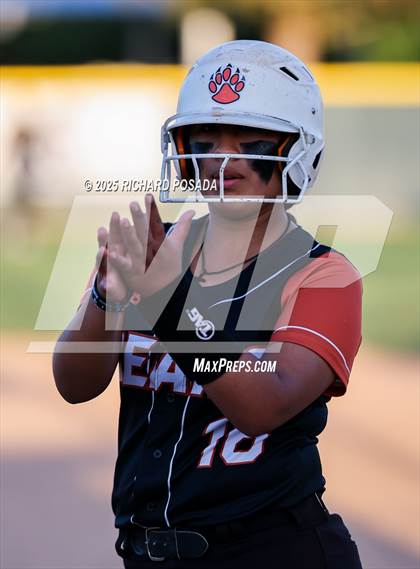 Thumbnail 2 in Reedley @ Selma photogallery.