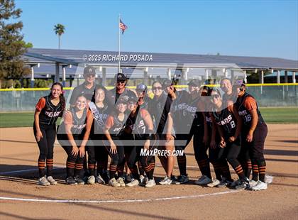 Thumbnail 1 in Reedley @ Selma photogallery.