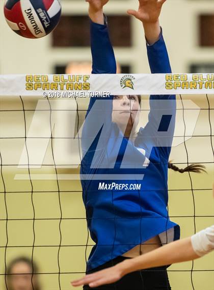 Thumbnail 3 in University Prep vs. Pierce (NSCIF D4 Final) photogallery.