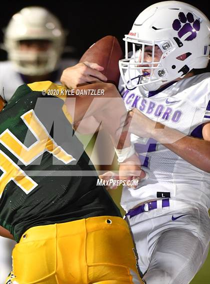 Thumbnail 1 in Boyd vs. Jacksboro photogallery.