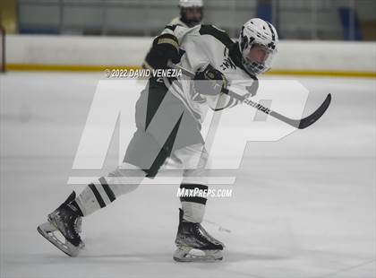 Thumbnail 1 in Portledge @ Delbarton photogallery.