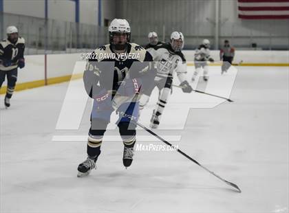 Thumbnail 1 in Portledge @ Delbarton photogallery.