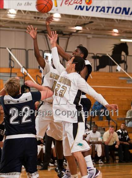 Thumbnail 1 in Pasadena Memorial vs Smithson Valley (McDonald's Texas Invitational)  photogallery.