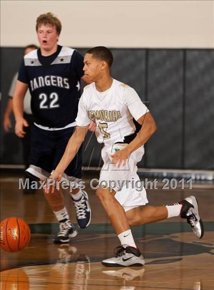 Thumbnail 2 in Pasadena Memorial vs Smithson Valley (McDonald's Texas Invitational)  photogallery.