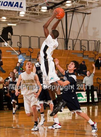 Thumbnail 2 in Pasadena Memorial vs Smithson Valley (McDonald's Texas Invitational)  photogallery.