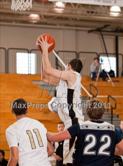 Thumbnail 2 in Pasadena Memorial vs Smithson Valley (McDonald's Texas Invitational)  photogallery.