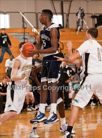 Thumbnail 1 in Pasadena Memorial vs Smithson Valley (McDonald's Texas Invitational)  photogallery.