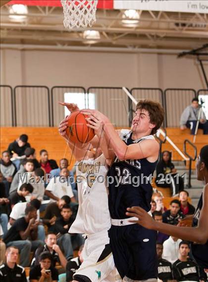 Thumbnail 1 in Pasadena Memorial vs Smithson Valley (McDonald's Texas Invitational)  photogallery.