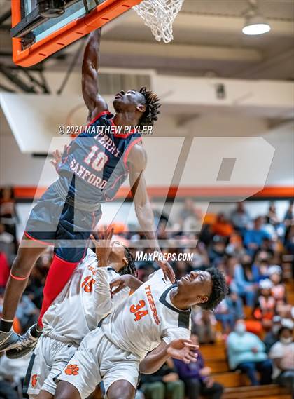 Thumbnail 2 in Terry Sanford @ South View photogallery.