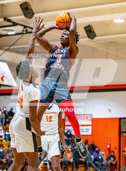 Thumbnail 1 in Terry Sanford @ South View photogallery.