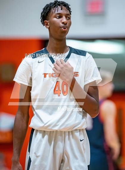Thumbnail 3 in Terry Sanford @ South View photogallery.
