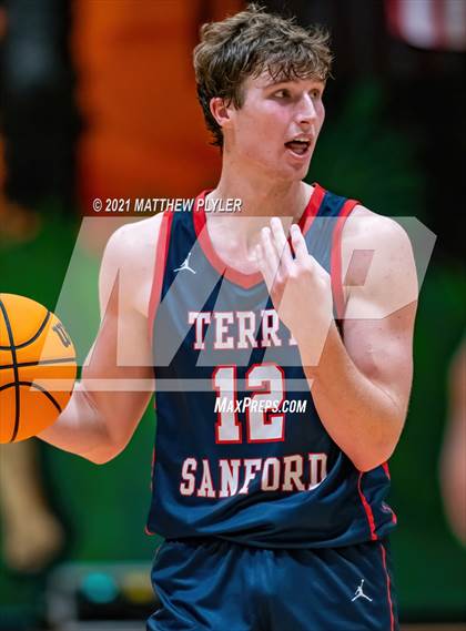 Thumbnail 1 in Terry Sanford @ South View photogallery.