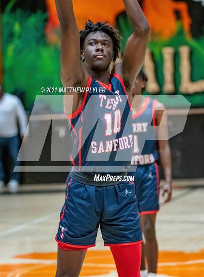 Thumbnail 1 in Terry Sanford @ South View photogallery.