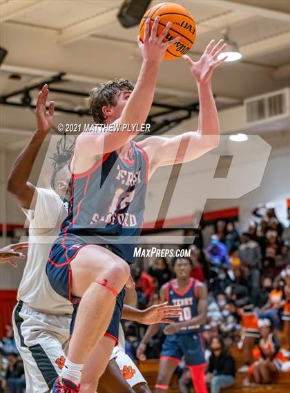 Thumbnail 1 in Terry Sanford @ South View photogallery.