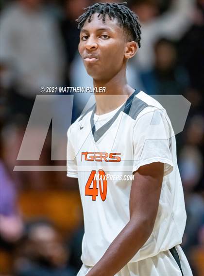 Thumbnail 2 in Terry Sanford @ South View photogallery.