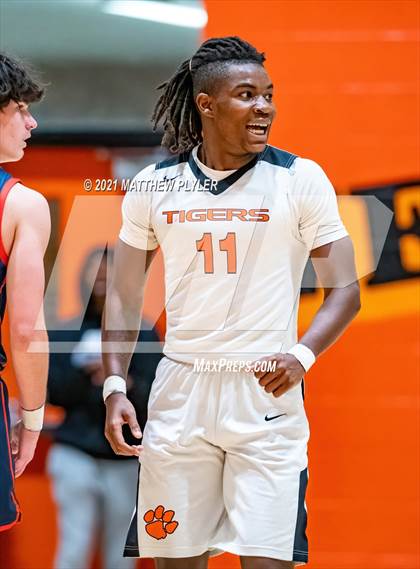 Thumbnail 1 in Terry Sanford @ South View photogallery.