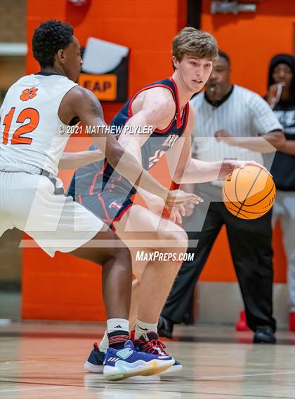 Thumbnail 1 in Terry Sanford @ South View photogallery.